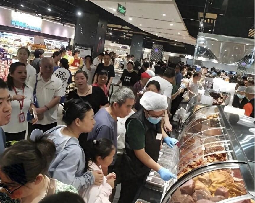 踩风口的商超们：从调改转向硬折扣，就能自救了吗
